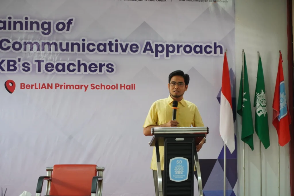 Training Service Excellence dan Communication Skill Bersama Guru di Lingkungan Majelis Dikdasmen dan PNF GKB Gresik