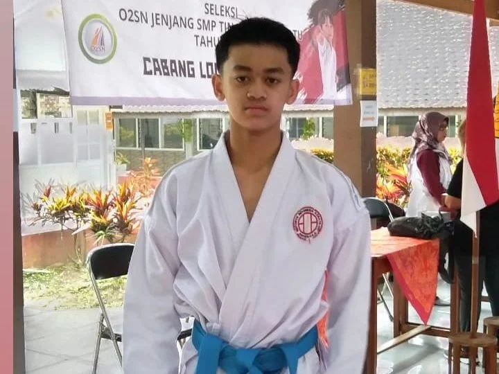 Kevin Althaf Ukir Sejarah! Siswa SMP Mudeba Kembali Raih Juara 1 Karate O2SN