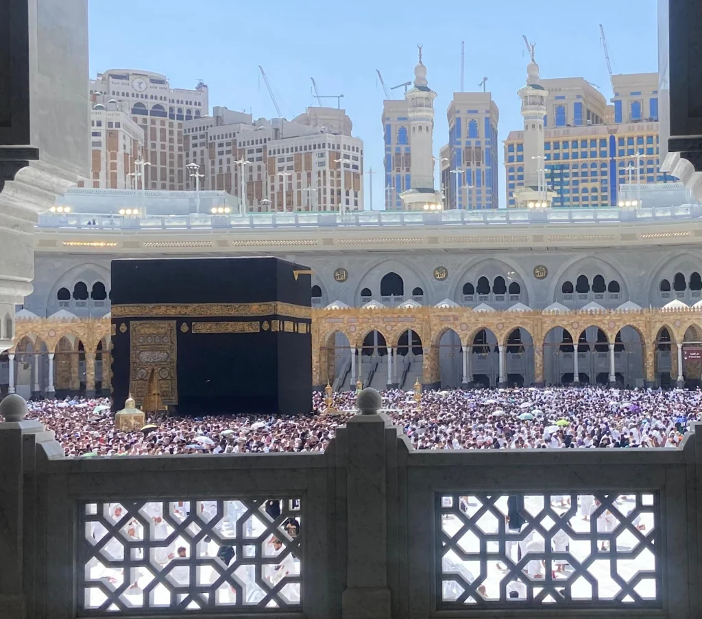 Khutbah Jumat: Jika Allah Mengundang, Langit pun Bergerak