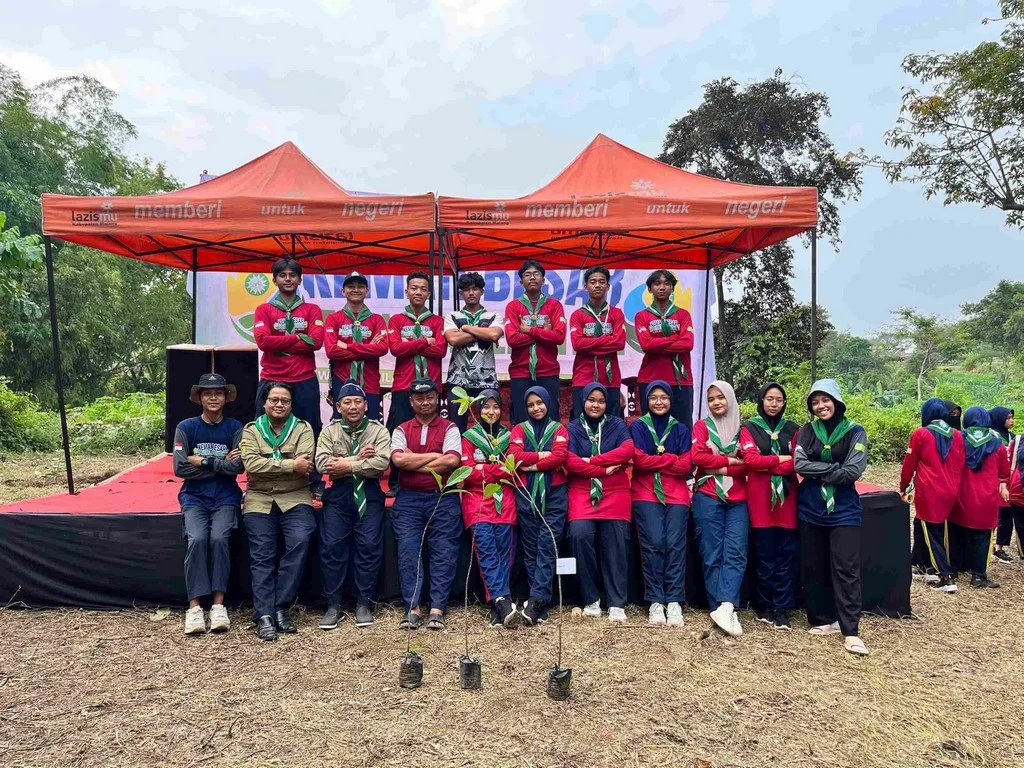Hijaukan Bumi, Teguhkan Karakter: Inilah Aksi SMA Muhammadiyah 7 Surabaya