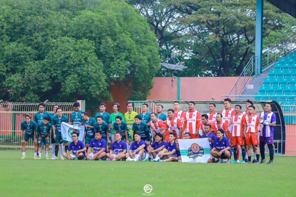 Laga Persaudaraan: PCPM Pucuk VS PAC Ansor Pucuk Jalin Ukhuwah Lewat Sepak Bola