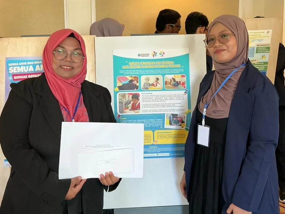 Model Inklusi Qurani SD Mumtaz Raih Juara 1 di Batam Autism Conference 2025 Tingkat Internasional
