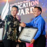 Buktikan Kualitas Unggul, Kepala SDMT Ponorogo Raih Visionary Leader Award