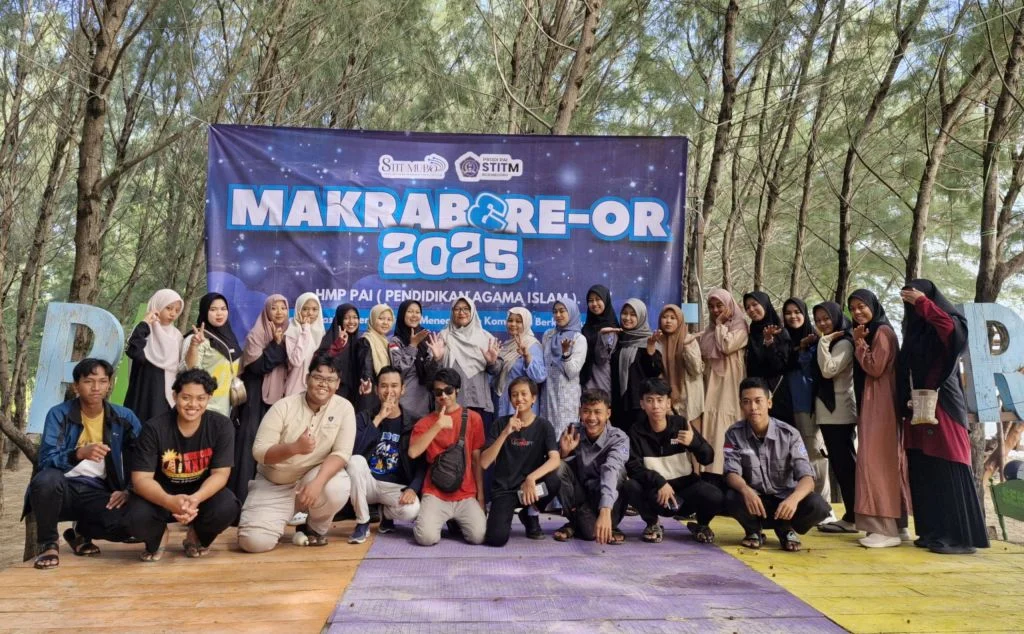 Pantai Semilir jadi Saksi Regenerasi Kepemimpinan HMP PAI STITMUBO 2025/2026