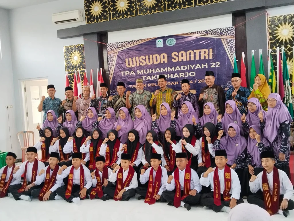 Wisuda TPA Muhammadiyah 22 Takerharjo Bermahkota dari Cahaya