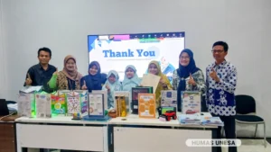 Guru SD Muhammadiyah Manyar Raih Gelar Magister dalam 9 Bulan dan Torehkan Prestasi Nasional-Internasional