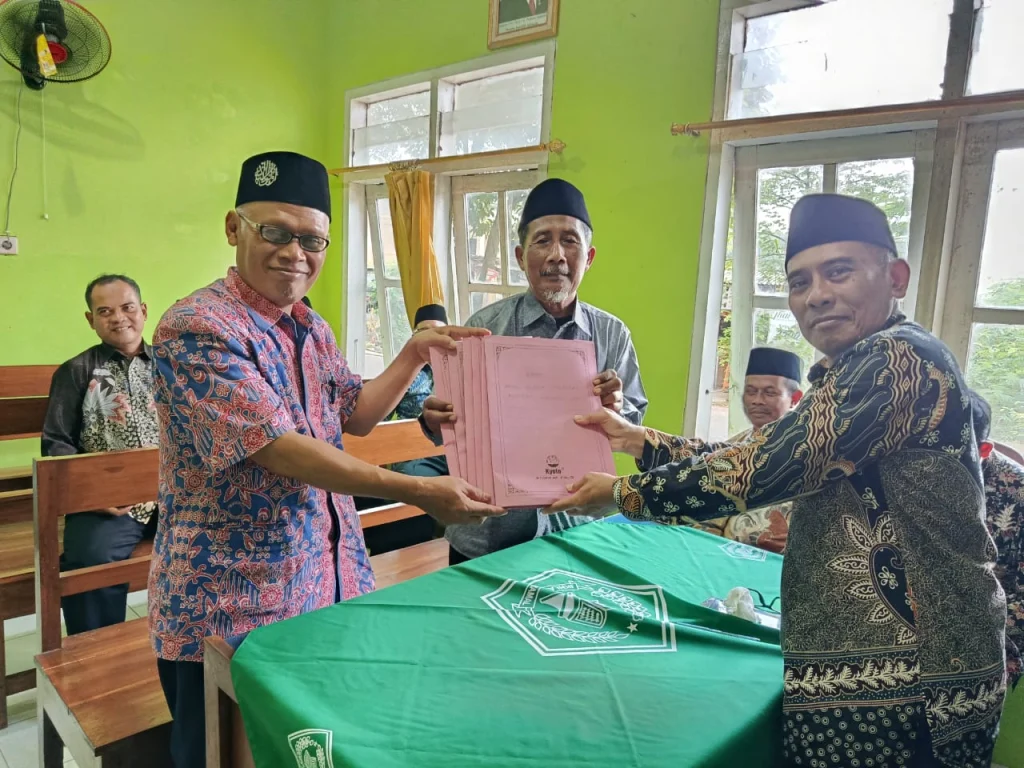 Ketua PRM Takerharjo Ikrar Wakaf Enam Bidang Tanah kepada Muhammadiyah