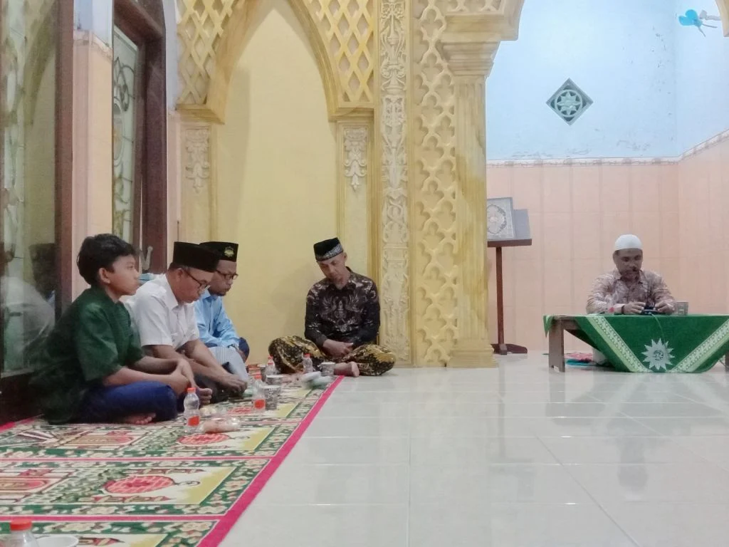 Tiga Golongan Umat Menyikapi Al-Quran di Kantin Tangguh PCM Kanigoro Blitar