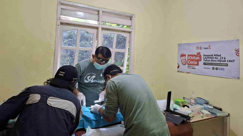 Khitan Ceria Milad Lazismu Kabupaten Blitar, Wujud Cinta untuk Generasi Umat