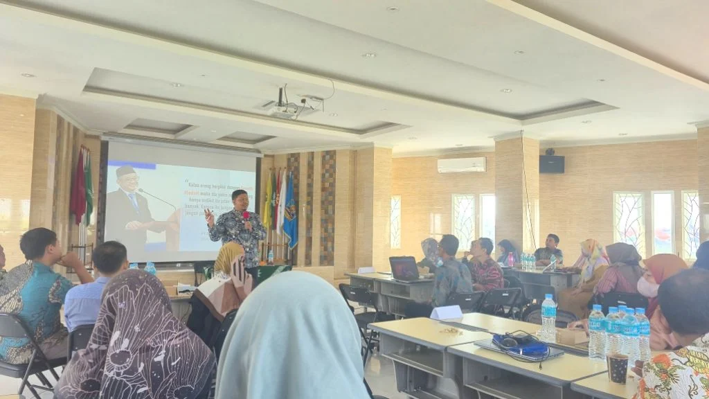 Menata Pendidikan yang Bermakna dan Menggembirakan di SD Muhammadiyah 18 Surabaya