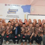 Sepuluh Langkah Pembelajaran Berbasis Bukti Disampaikan pada In House Training di SDM 3 Surabaya