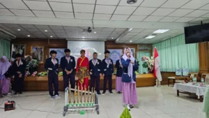 Robot Angklung Karya Siswa SMP Muhammadiyah 2 Surabaya Menggaung ke Negara Tetangga