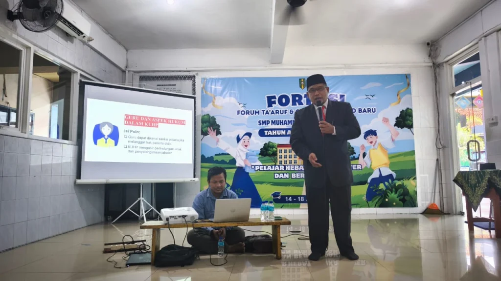 Sambut Tahun Ajaran Baru, Guru SMP Muven Peroleh Edukasi Hukum dan Etika Profesi