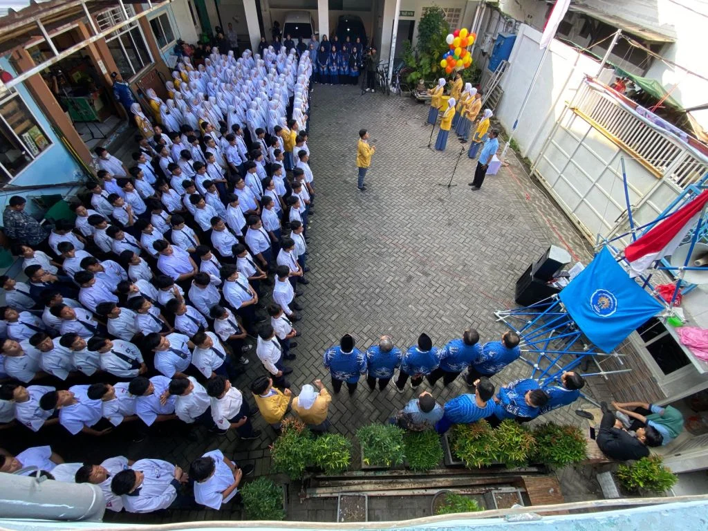 Ketua PCM Simokerto Berikan Amanat pada Pembukaan Fortasi 2025 SMK Mudisa