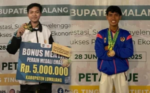Sumbang Emas dan Perunggu: Dua Mahasiswa Penjas Harumkan Nama Unmuh Jember di Porprov IX Jatim