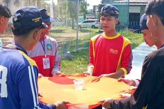 Tak Hanya Seru, Permainan Ini Ajarkan Siswa SMK Muhammadiyah 10 Mantup Arti Kolaborasi