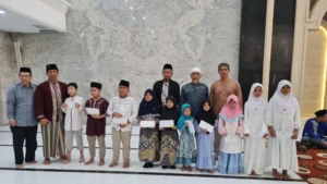 Tebar Kasih di Muharram, Masjid An-Nur Sidoarjo Santuni 50 Anak Yatim