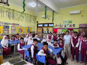 SD Muhammadiyah 3 Ikrom Ajak Siswa Lancar Bahasa Inggris Bareng Native Speaker