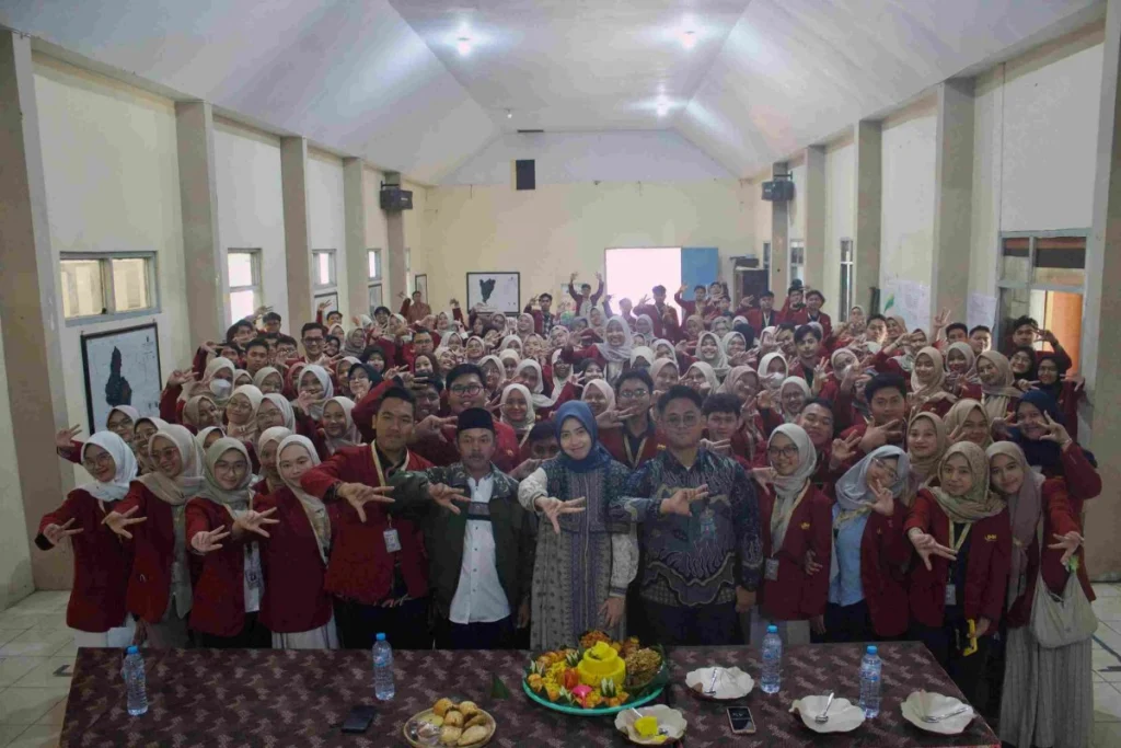 Medical Check-Up Gratis hingga Lomba Seru: Kisah Bakti Sosial FK UMM 2024 