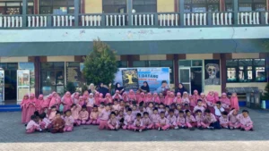 Penutupan MPLS SD Muga Pandaan: Aksi Simbolik Tanam Pohon Sejuta Harapan