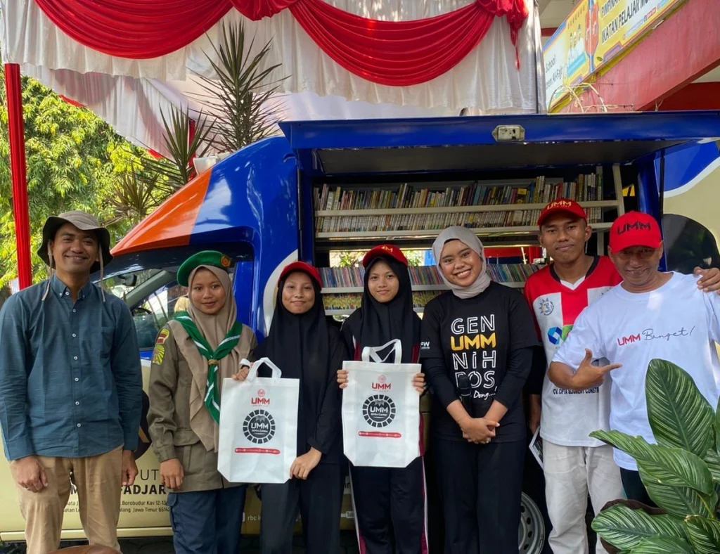 Seru, Hari Pertama Sekolah bersama Mobil Terbang UMM