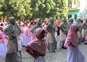 SD Muwri Gresik Adakan Pagi Ceria dalam Rangka HAN 2025