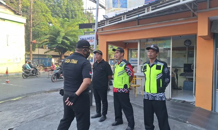 Smamita Latih Satpam Jadi Garda Terdepan Pelayanan Sekolah