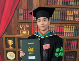 Kerja Full Time, IPK Tetap 4.00! Rahasia Sukses Mahasiswa S2 UNJ Ini Bikin Kagum