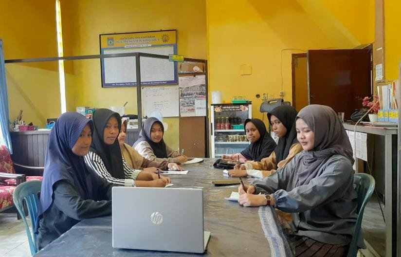 Tujuh Siswi MA Muhammadiyah 1 Sidayu Tuntas Mengikuti Program Tarbiyatul Mar’ah Aisyiyah