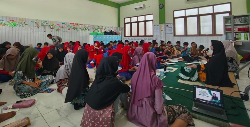 Permasalahan Masa Remaja Dibahas pada Guest Teacher SD Almadany