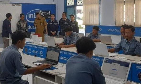 Kasi SMK Cabang Dinas Pendidikan Kabupaten Banyuwangi Adakan Kunjungan Pelaksanaan TKA di SMK Muda Genteng