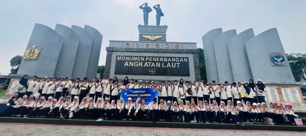 SD Mumtaz Adakan KLS Edukatif di Rumah Pintar Juanda Cendekia dan Museum Pesawat TNI AL