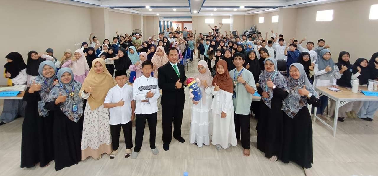 Memperkuat Karakter yang Berakhlakul Karimah dan Berprestasi Siswa Kelas 6 Melalui Kegiatan Motivasi