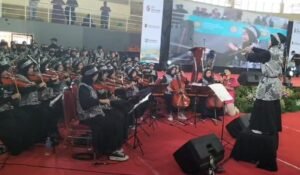 Gema Gita Surya Kencana Menggetarkan Gelora Delta: Harmoni Cinta Negeri dari SD Mumtaz