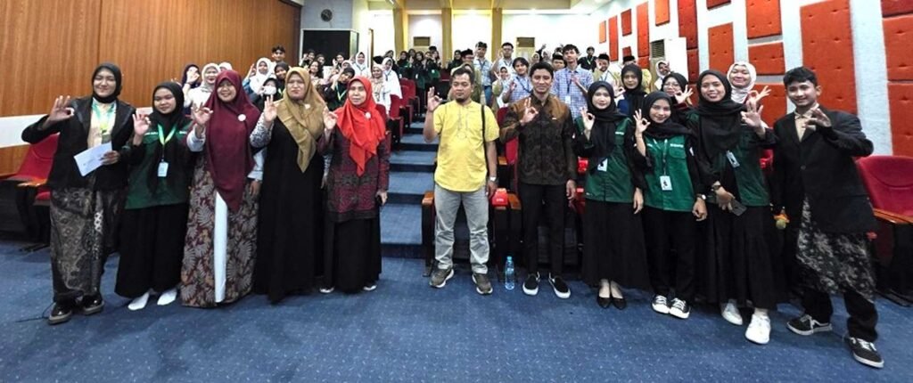 Mengasah Pemikiran Kritis dan Inovatif Melalui Kompetisi BICOM 2025