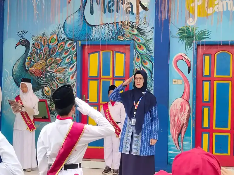 Upacara Hari Pahlawan, SD Muhammadiyah Bangil Tanamkan Semangat Kepahlawanan