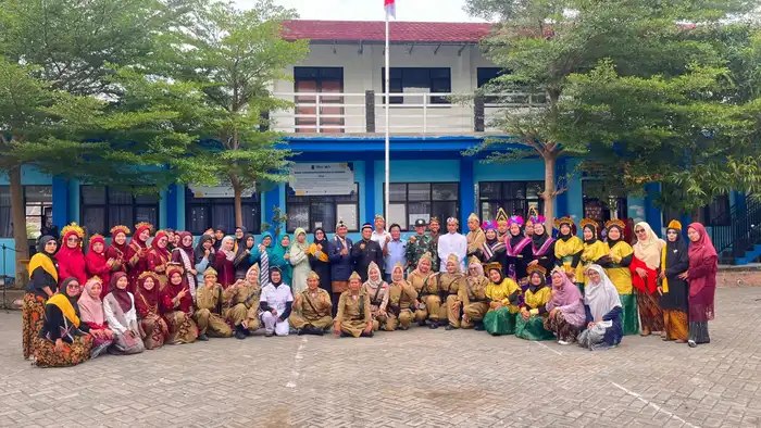 Semangat Juang Pahlawan Berkobar di Perguruan Muhammadiyah Benjeng: Dari Upacara hingga Aksi Nyata