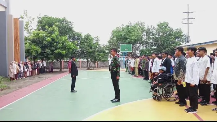 Tanamkan Jiwa Kepahlawanan kepada Siswa, Smamuga Gelar Upacara dan Pawai Hari Pahlawan