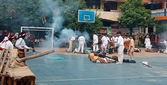 SPEMAJU Peringati Hari Pahlawan Lewat Drama Kolosal Tanah Airku yang Penuh Makna