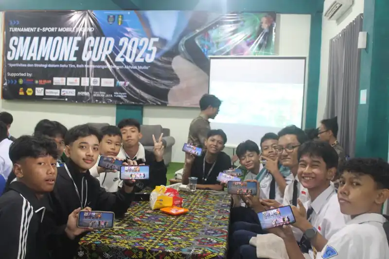 Gelorakan Semangat Digital, SMA Muhammadiyah 1 Blitar Adakan Smamone Cup 2025