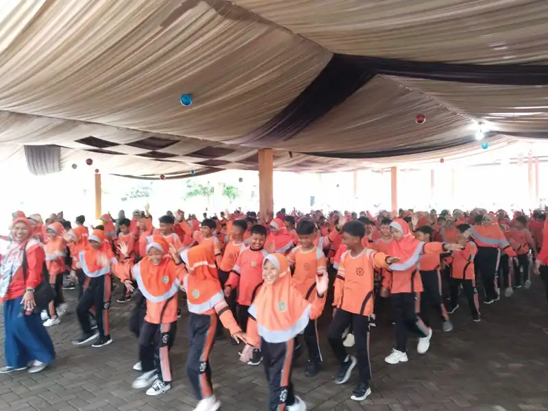 Petualangan Outbound SD Muwri, Siswa Antusias Belajar di Alam