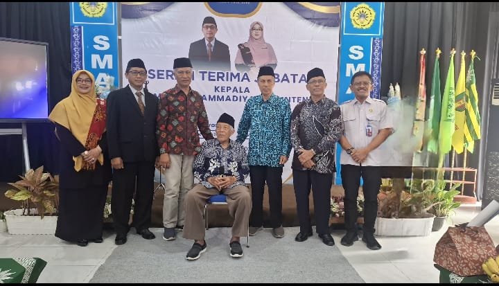 Tiga Pesan Kacabdindik Banyuwangi pada Sertijab Kepala SMA Muha Genteng