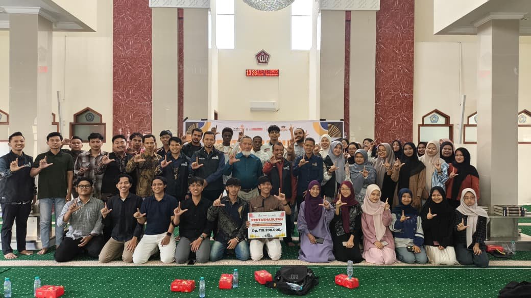 Kl Lazismu UM Surabaya Tasharufkan Beasiswa Sang Surya Kepada 71 Mahasiswa termasuk Mahasiswa Asing