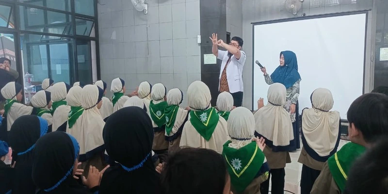 Sehat dengan Cuci Tangan yang Benar bersama SD Sakri