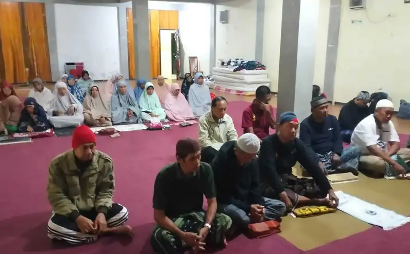 Sejuknya Trawas, Hangatnya Kajian Iman Bersama Kang Suli