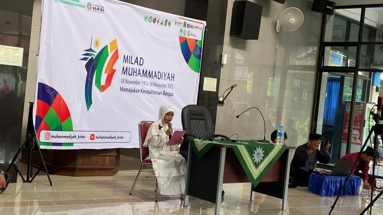 Penampilan Qurani Nayla di Kajian Spesial Milad Muhammadiyah ke-113, Bukti Semangat Belajar Tanpa Paksaan