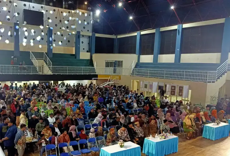 Harmoni Angklung Warnai Puncak Milad ke-113 Muhammadiyah PDM Batu