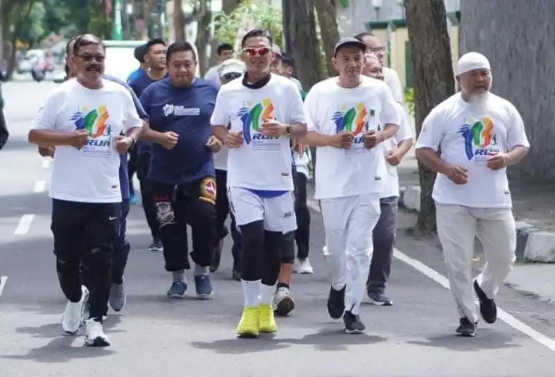 Karyawan RS Islam Aminah Blitar Tuntaskan Lari 113 KM untuk Milad ke-113 Muhammadiyah