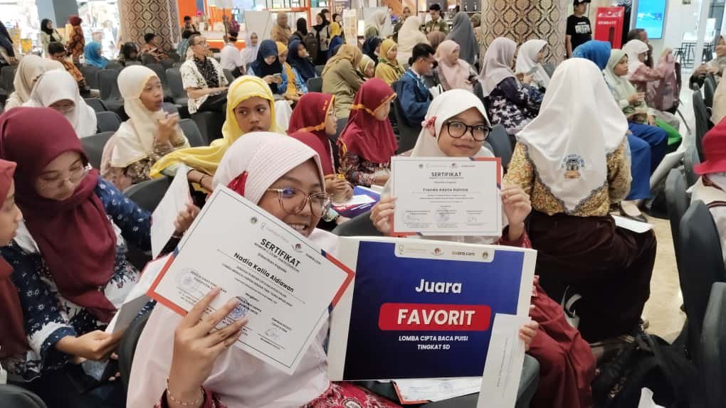 Dua Siswa SDMM Masuk Top 10 Karya Terbaik Lomba Cipta Cerpen dan Puisi Cahaya Pena