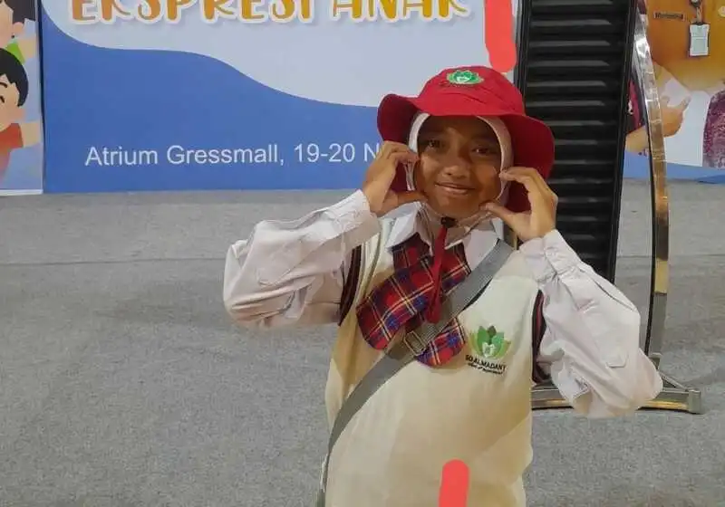 Aisyah Askana Harumkan Nama SD Almadany di Ajang Lomba Cipta Baca Puisi